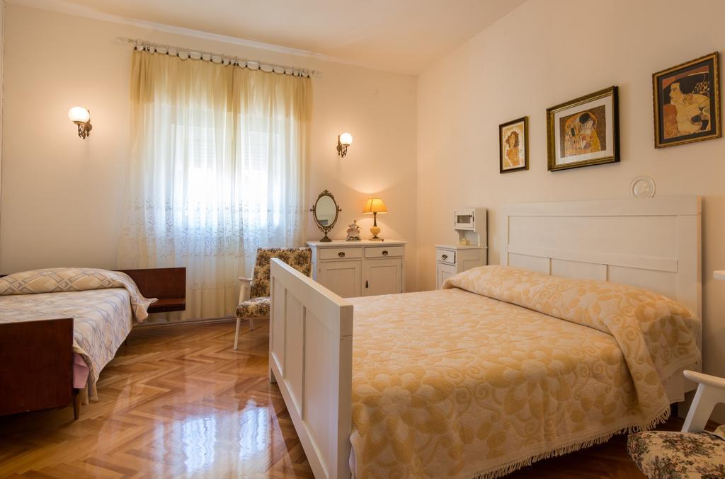 Apartments Coce Trogir Ngoại thất bức ảnh